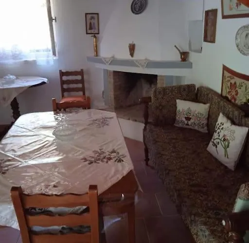 Skopelos Ktima Taladianou Νέο Κλήμα